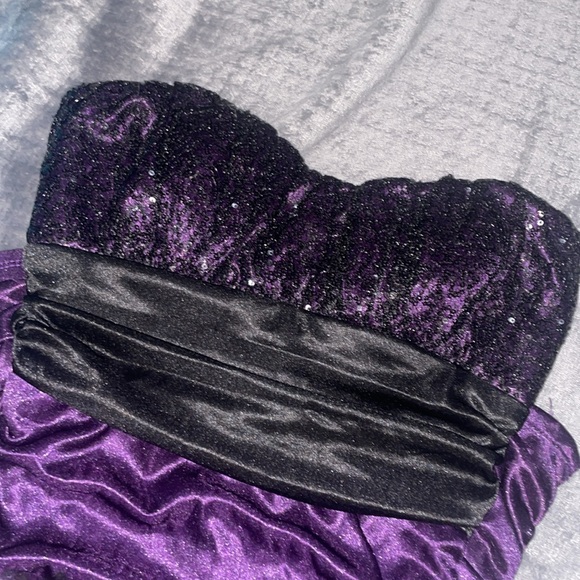 Purple strapless bodycon dress - Picture 2 of 4